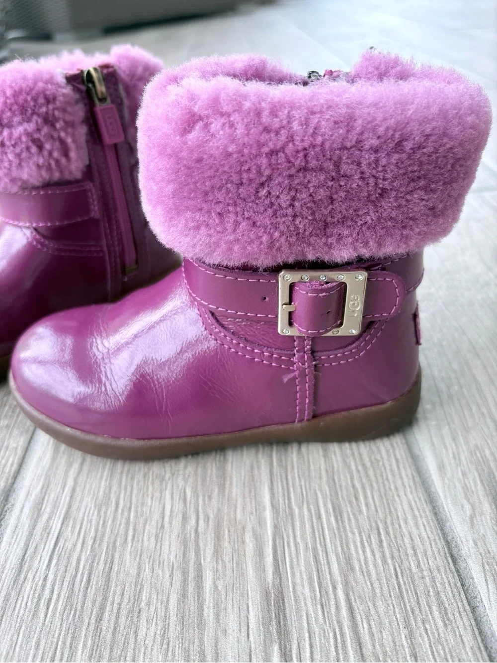 UGG Australia Gemma Patent Leather Magenta Boots Rhinestone Toddler Size 8.5